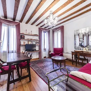 https://biennale-suite.hotelinveneto.com